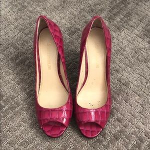 Fuchsia Enzo Angiolini crocodile pumps